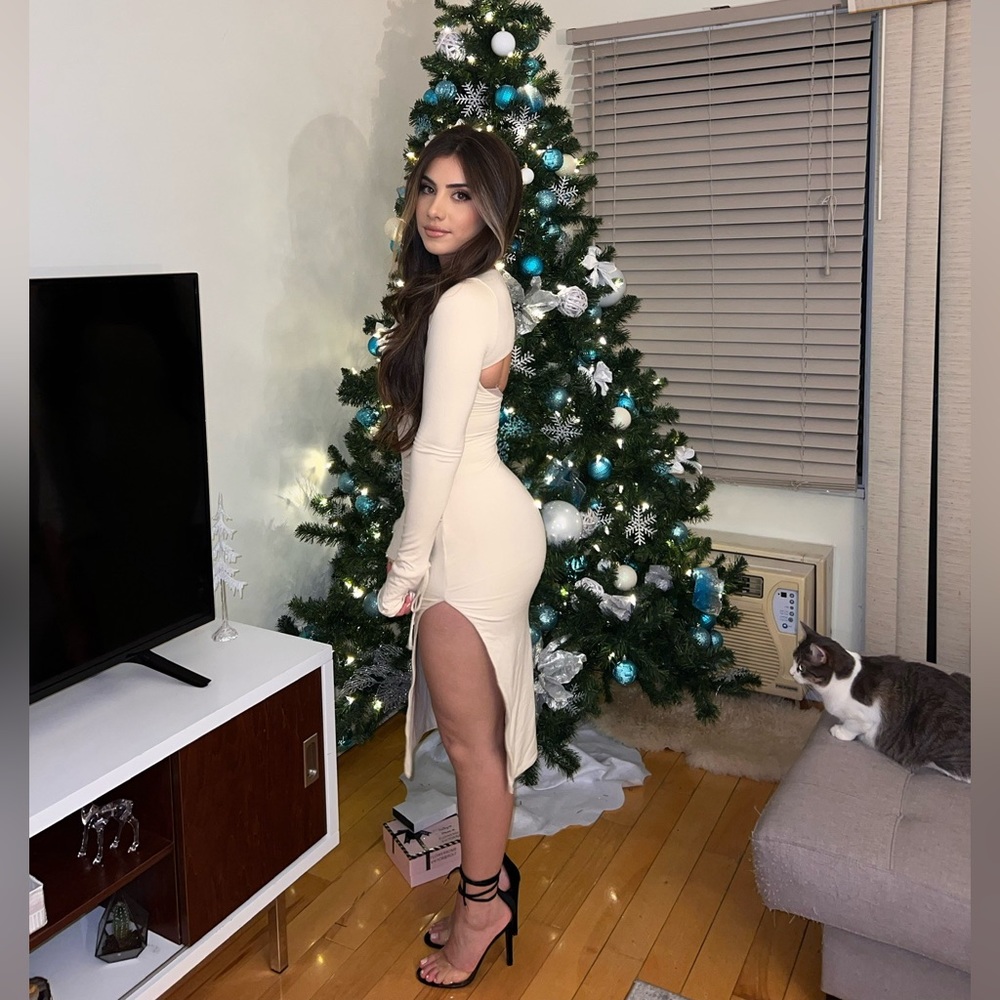Cream dress like new from oh polly 🤍✨ Worn only once